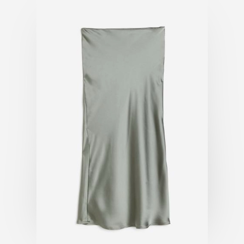 H&M | Satin skirt | Light khaki green